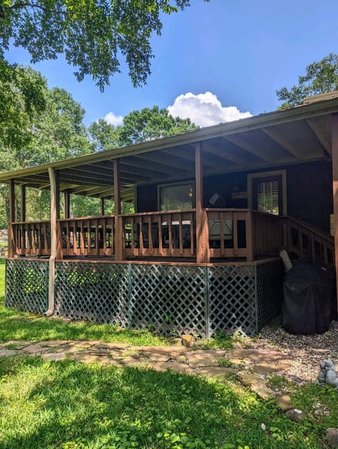 Property building, Patio, Seating area