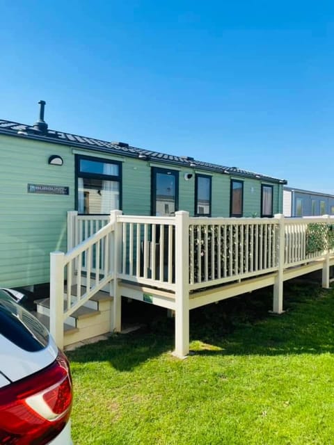 Hot tub breaks Lancaster Cresent tattershall lakes Campground/ 
RV Resort in Tattershall