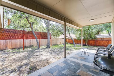 Serene San Antonio Vacation Home with Smart TVs House in San Antonio