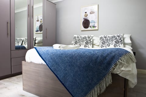 Bed, Photo of the whole room, Bedroom, towels, wardrobe