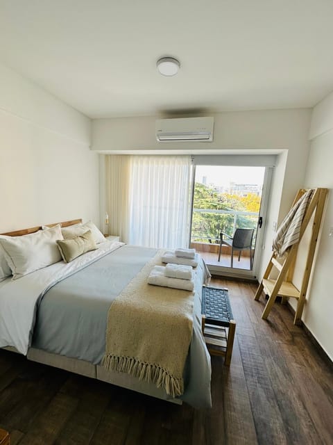 Bed, air conditioner