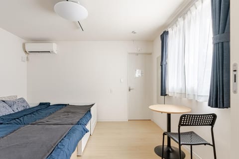Bed, Dining area, Bedroom, air conditioner