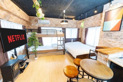 TV and multimedia, Living room, Photo of the whole room, Evening entertainment, Bedroom, bunk bed