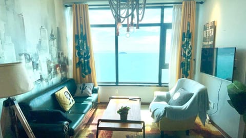Communal lounge/ TV room, Natural landscape, Bird's eye view, TV and multimedia, Living room, Seating area, Evening entertainment, Landmark view, Mountain view, Sea view