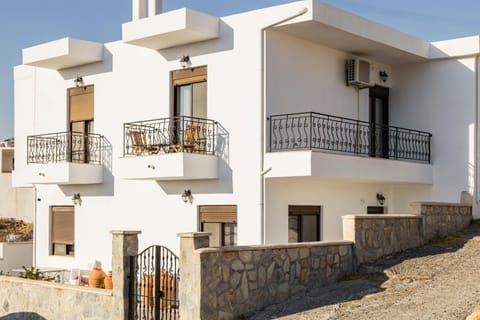 Property building, Balcony/Terrace
