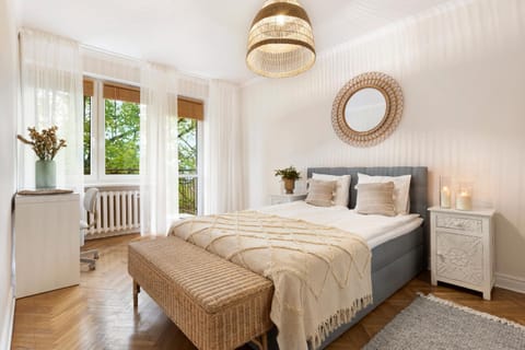 Bed, Bedroom, internet