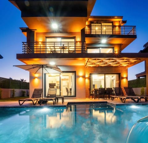 Balcony/Terrace, Swimming pool