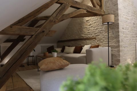 Communal lounge/ TV room, TV and multimedia, Living room, Seating area