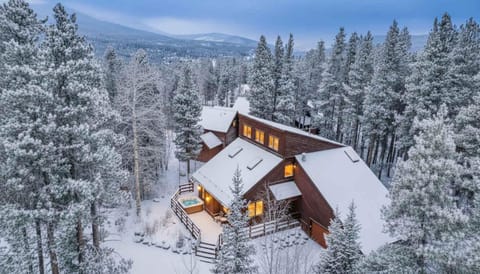5BR Ski in Out Mountain Getaway with Hot Tub and Views House in Breckenridge