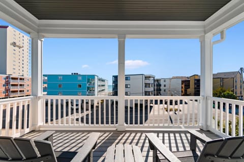 Stingray Station House in Garden City