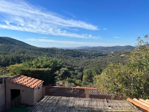 Villa 3 chambres vue mer Valcros House in La Londe-les-Maures