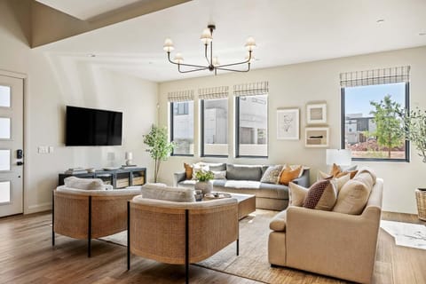 A Bit of Paradise townhouse House in St George