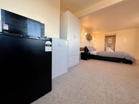 Swan Sea Cozy Retreat at Sandy Bay Apartment in Tasmania