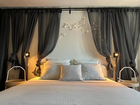 Centrum Bol Apartment - One Minute from the Sea Apartment in Bol