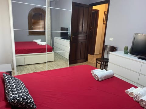 Bed, TV and multimedia, Bedroom, towels, wardrobe