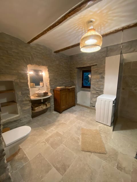 Gîte des Bourboul House in Grospierres