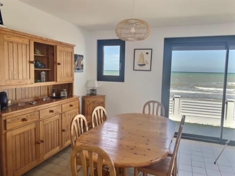 Natural landscape, Dining area, Sea view