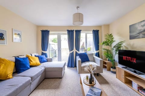 Communal lounge/ TV room