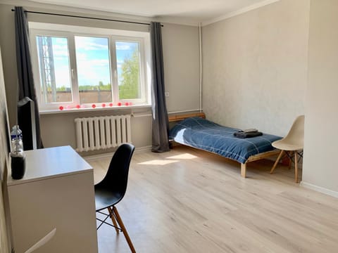Bed, Living room