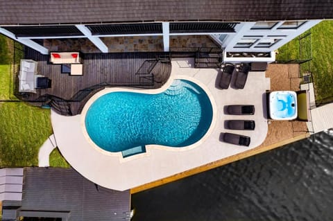 The Waterfront Villa Villa in Lake Conroe