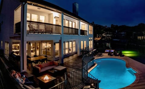 The Waterfront Villa Villa in Lake Conroe