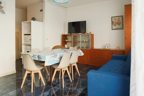 TV and multimedia, Living room, Seating area, Dining area, dishwasher, washing machine