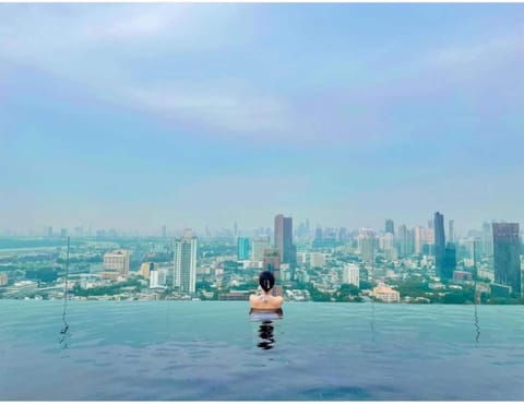 City view, River view, Swimming pool