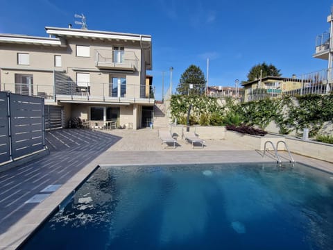 Property building, Swimming pool