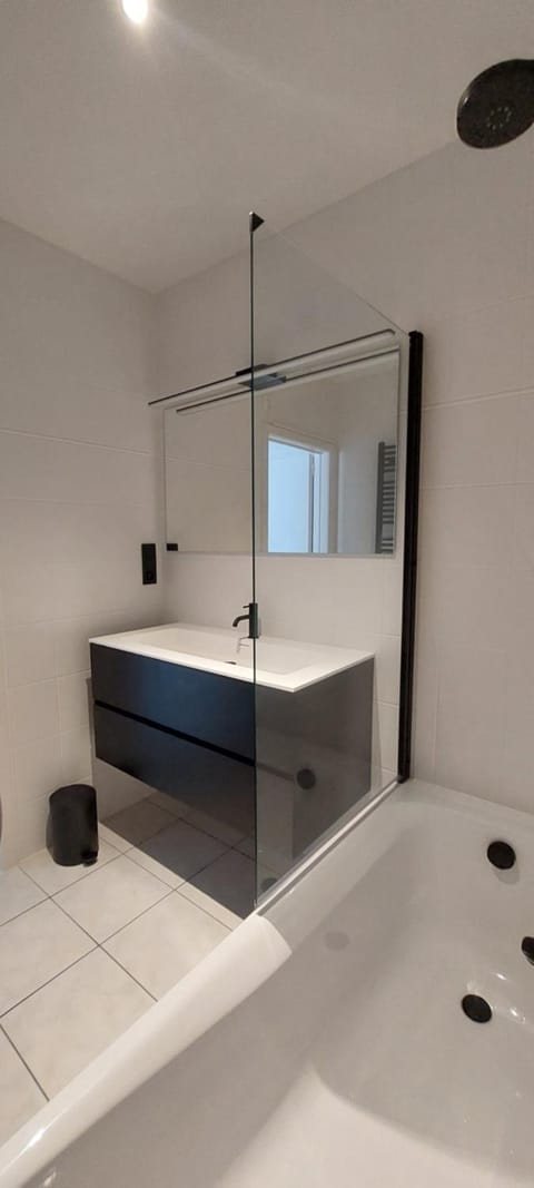 Shower, Bathroom, Bath