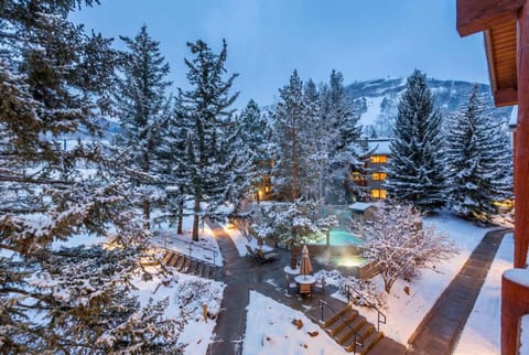 True Ski in Out 5 BDR with Stunning Mountain Views House in Park City