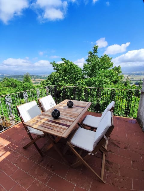 Patio, Natural landscape, Dining area