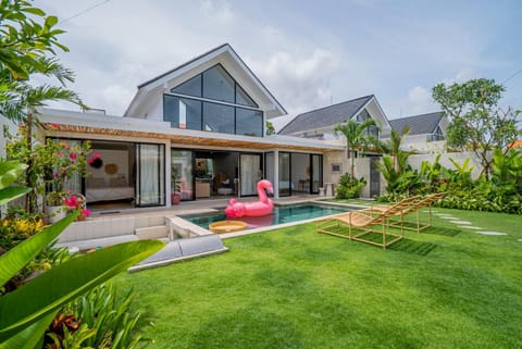 Garden, Garden view, Pool view, Swimming pool, Swimming pool, sunbed