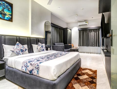 Bedroom, room service