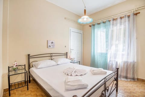 Ortansia House near the Sea House in Crete