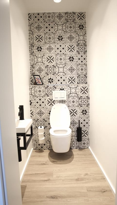 Peaceful Modern 2 BR Penthouse with nice view Apartment in Luxembourg