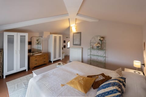 Bed, Photo of the whole room, Bedroom, towels, wardrobe