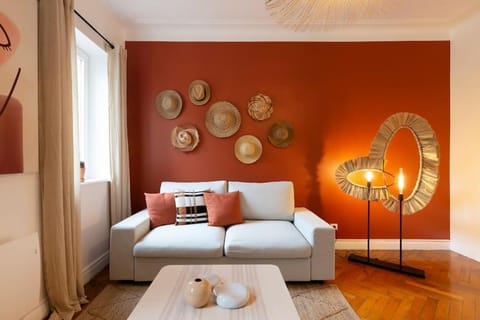 Bohemian Bakoua & Chesterfield Cottage, hyper-centre Apartment in Metz