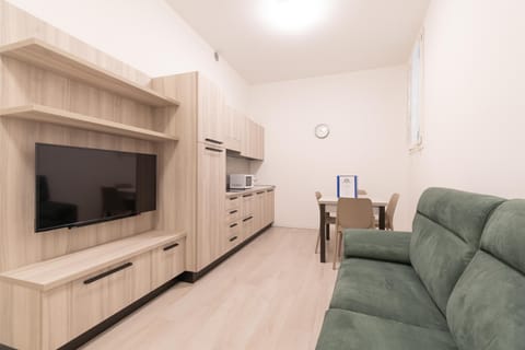 Kitchen or kitchenette, Living room