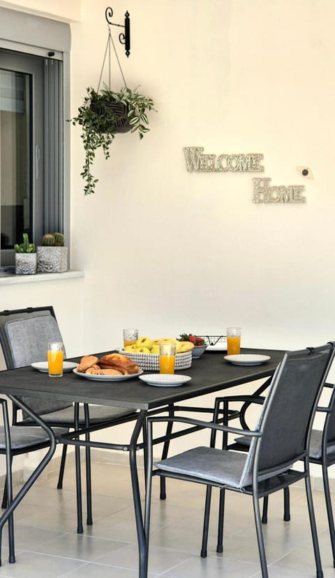 Patio, Balcony/Terrace, Dining area