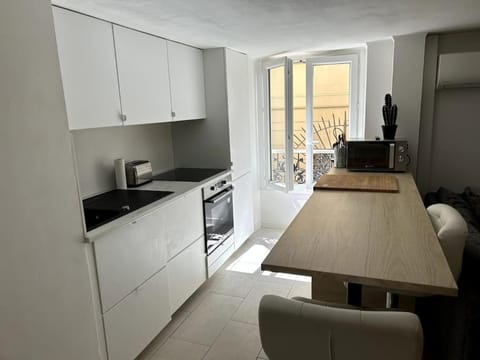 Palais Gallia in Heart Monte Carlo 2 bed, 300m Casino Sq. Apartment in Monaco