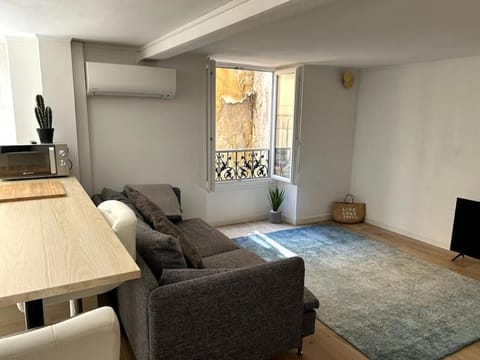 Palais Gallia in Heart Monte Carlo 2 bed, 300m Casino Sq. Apartment in Monaco