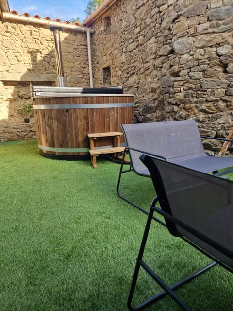 Hot Tub, Spa and wellness centre/facilities