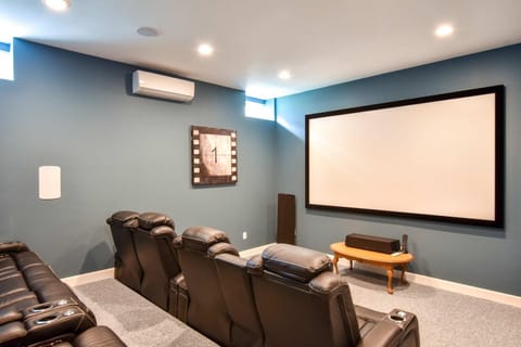 15526 - Luxurious Waterfront Home with Incredible Entertainment Space Secluded on Pleasant Bay House in Orleans