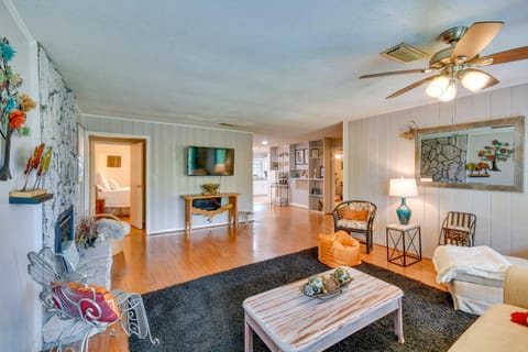 3 Mi to Dtwn Montgomery Quiet Family Getaway! House in Montgomery