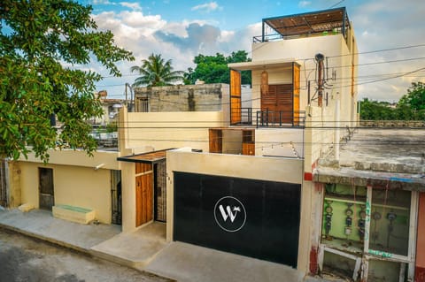 Property building, Day, Neighbourhood, Street view