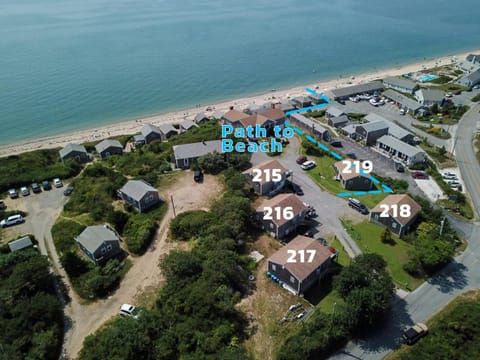 12215 - Beautiful Views of Cape Cod Bay Access to Private Beach Easy Access to P-Town House in North Truro