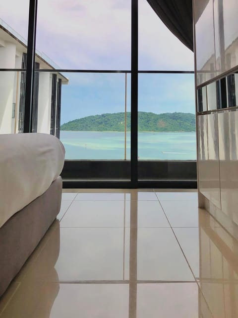 Bed, Natural landscape, Photo of the whole room, Bedroom, Sea view