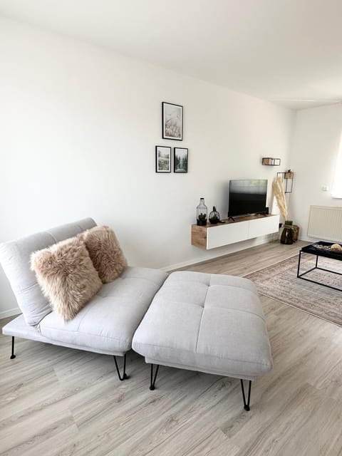 Bed, Living room, Seating area