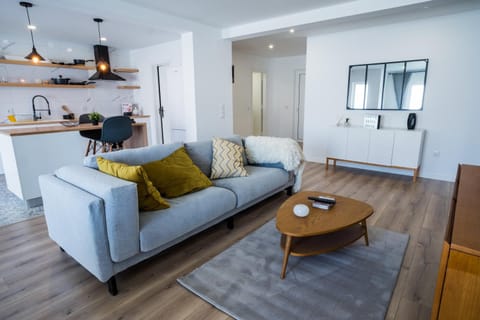 Kitchen or kitchenette, Living room, Seating area