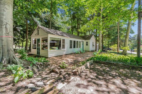 Cottage Living House in Crystal Lake